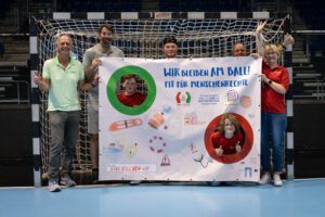 Ende der Kampagne „FIT für Menschenrechte – Wir bleiben am Ball“