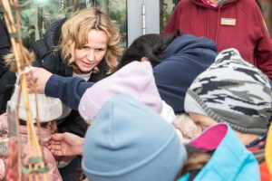 Bundesumweltministerin besucht Ankunftskita „Ohana“